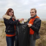 Opération nettoyons la plage – Leffrinckouck